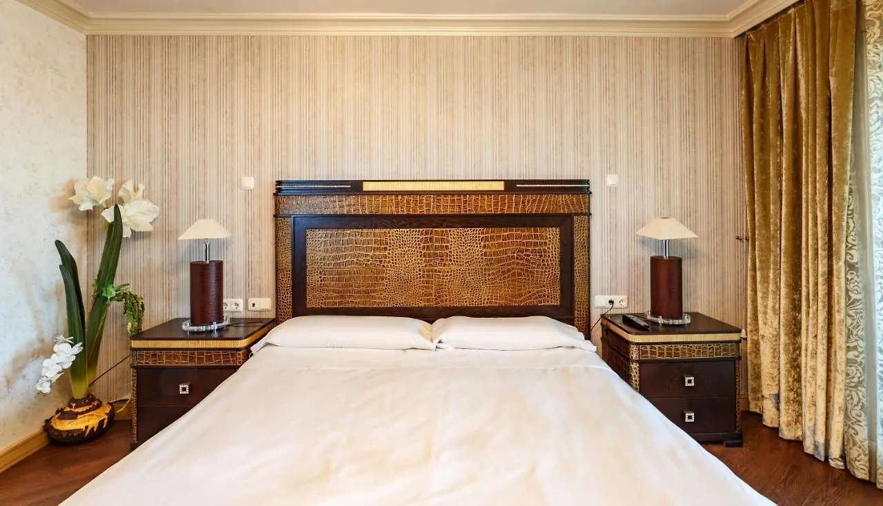 Coral Beach Aparthotel Marbella 4*,  Spagna