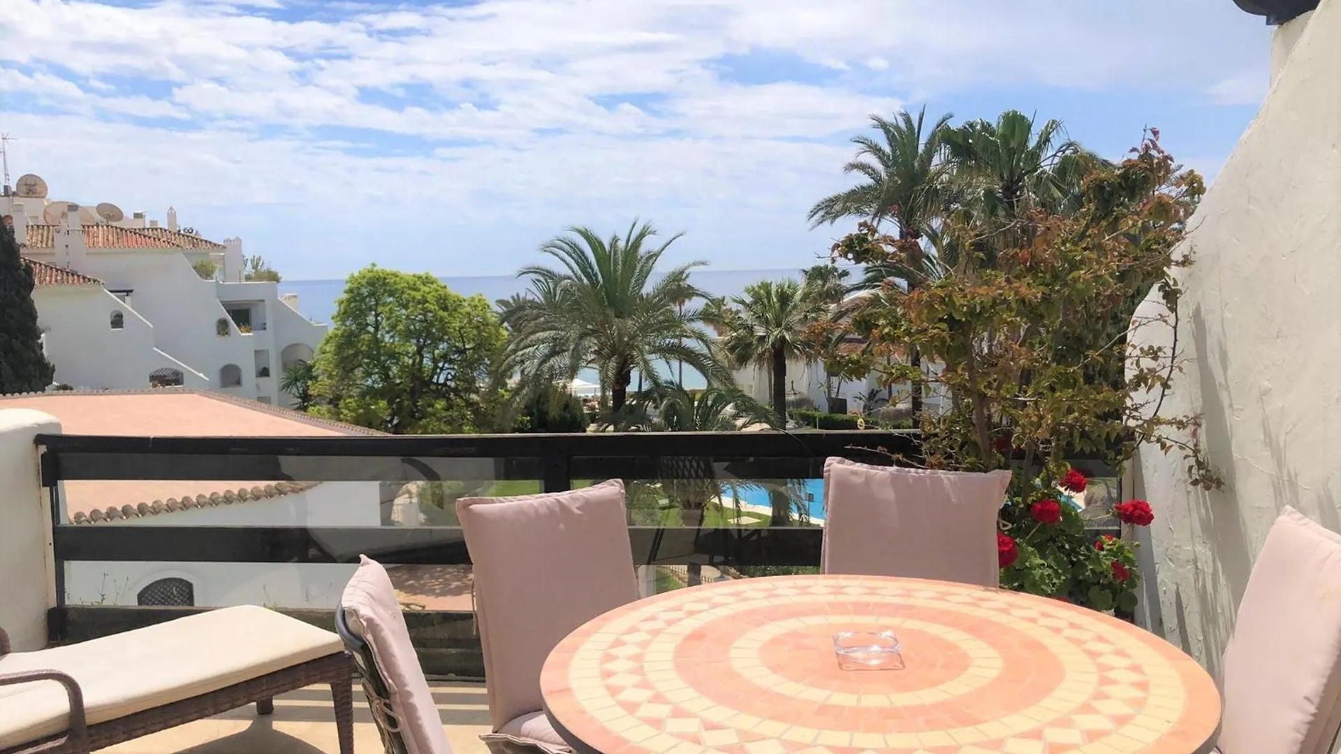 **** Appartamento Coral Beach Aparthotel Marbella Spagna